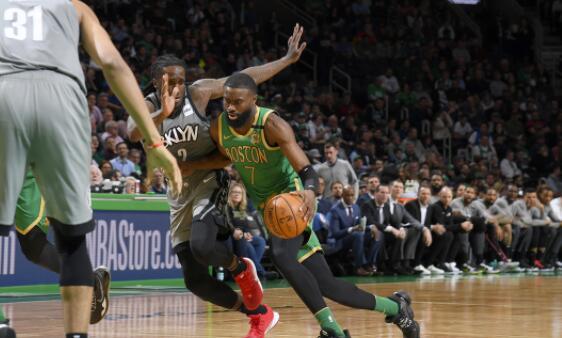  米切尔单节二十一分骑士爆冷击败凯尔特人