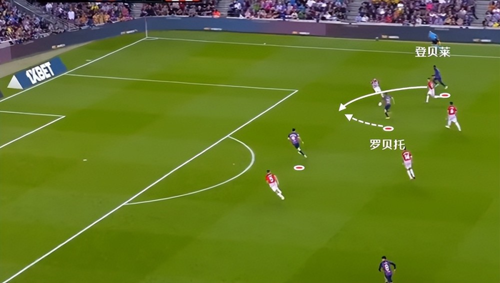  罗马定位球战术奏效击败莱切全取三分